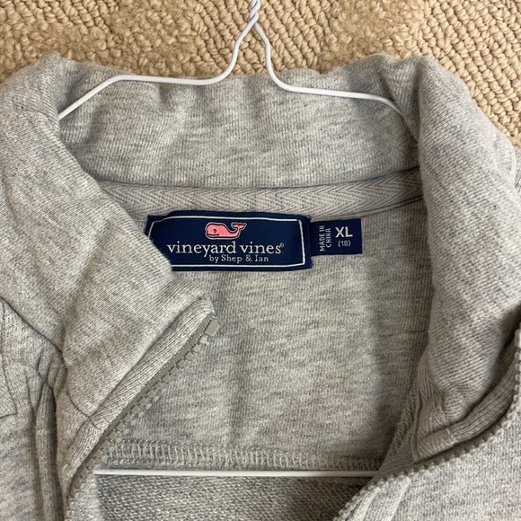 Vineyard vines boys shep shirt grey size XL - Picture 3 of 3